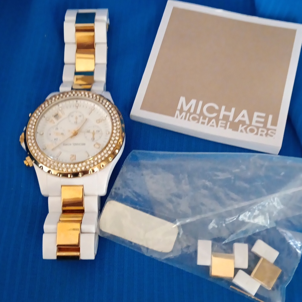 Michael Kors Watch - Picture 3 of 3